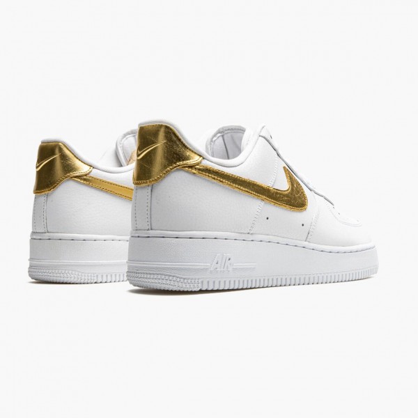 Rabatt  Nike Air Force 1 Low Hvit Metallic Gull DC2181 100 Dame/Herre Sneakers